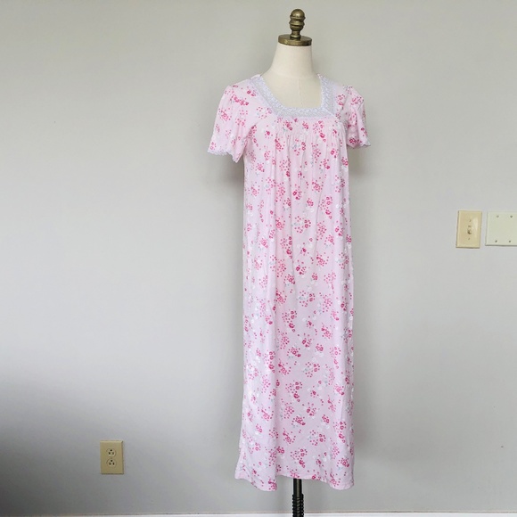Pink Nightgown Pullover SECRET TREASURES Medium Square Lacy Neck Short Sleeves - Picture 5 of 9